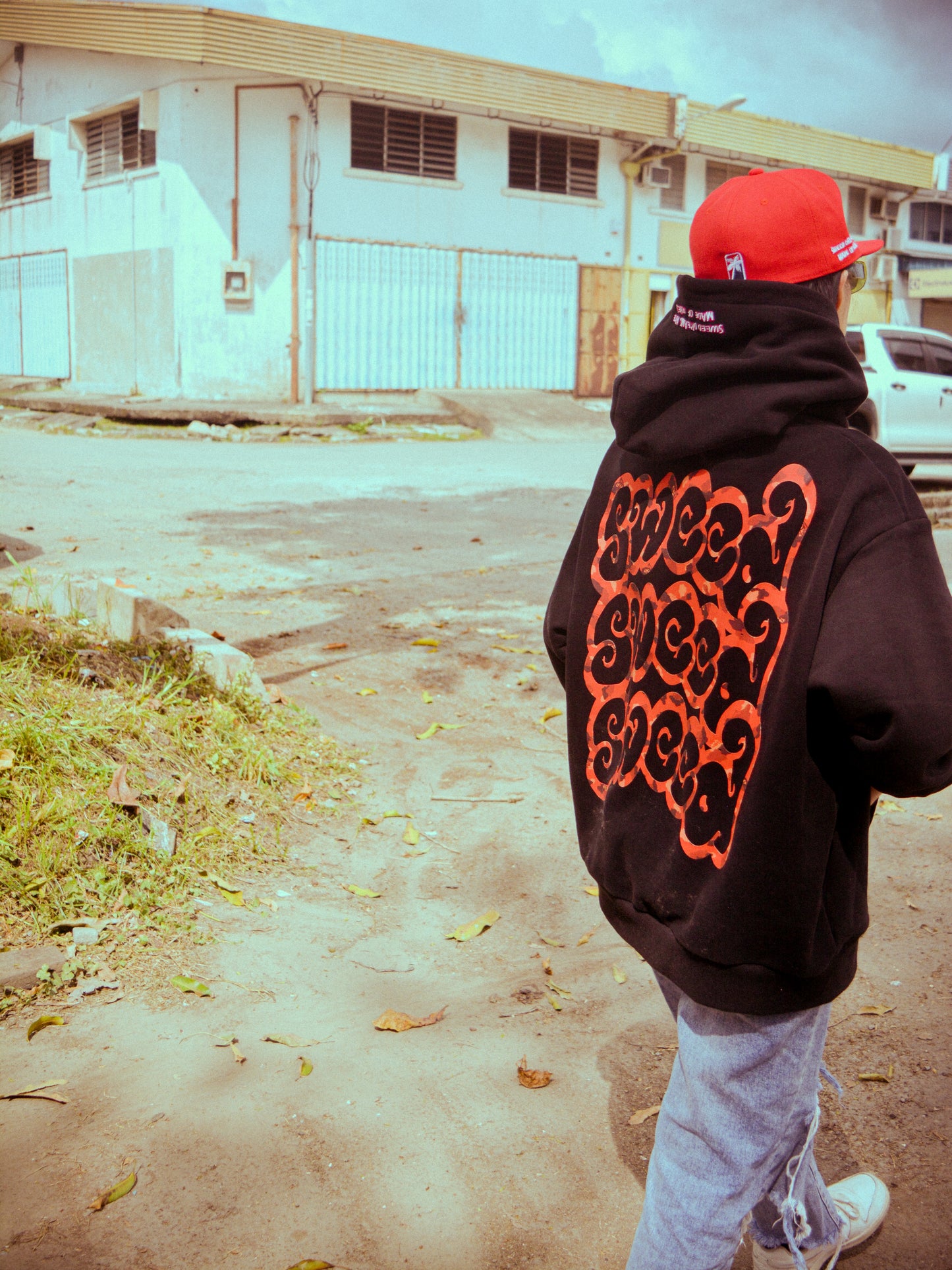 SWEED ORGANIC™ HOODIE (RED)